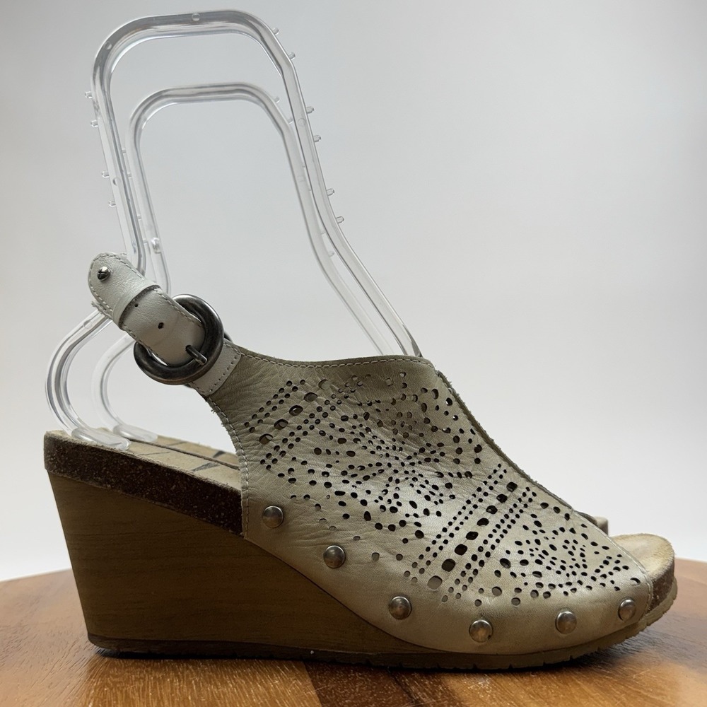 Womens Pikolinos Benissa Taupe Lasercut Leather Studded Wedge Sandals Size EU 41